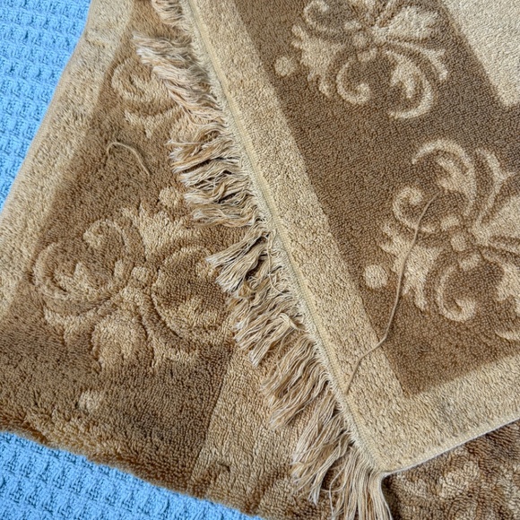 Vintage Fieldcrest Bath Towel 49x26 Harvest Gold Tan Fringe Imperial Collection - Picture 6 of 6
